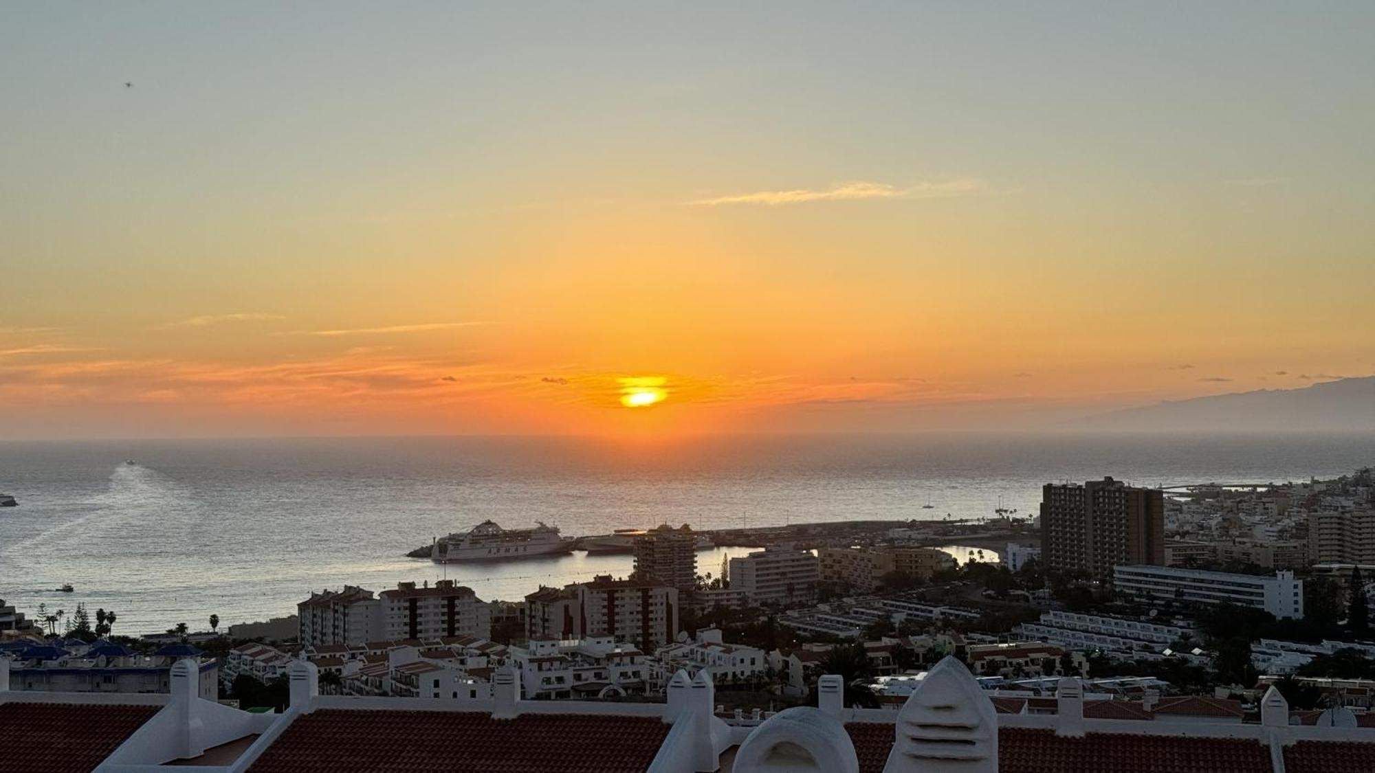 Cozy Port Royal Margot Sunset View Home By Lovetenerife Los Cristianos  Kültér fotó